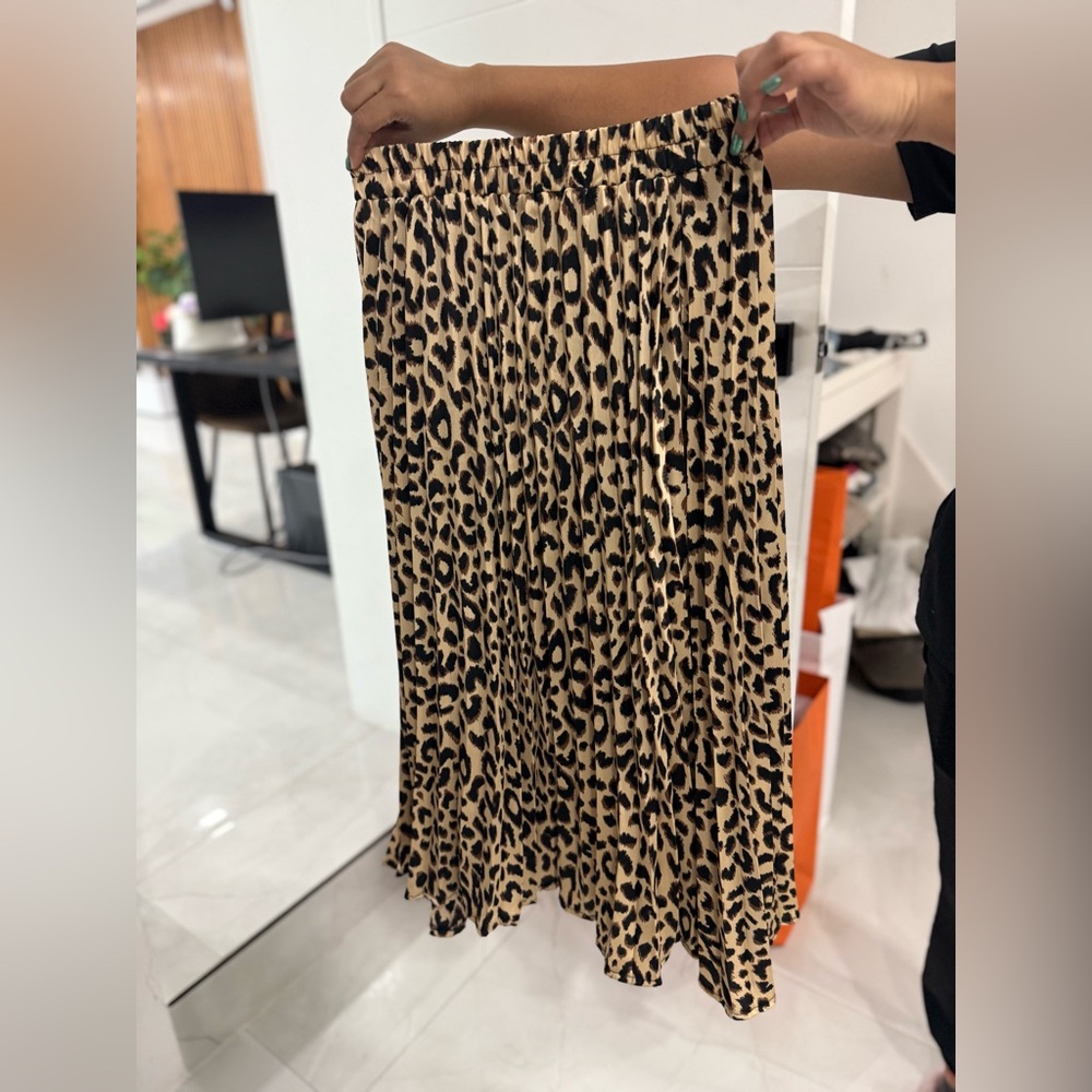 Spotted skirt